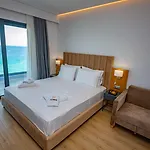 Hotel El Primero 4*