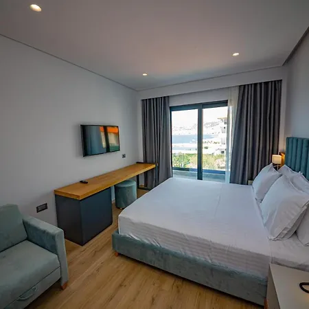 El Primero Hotel