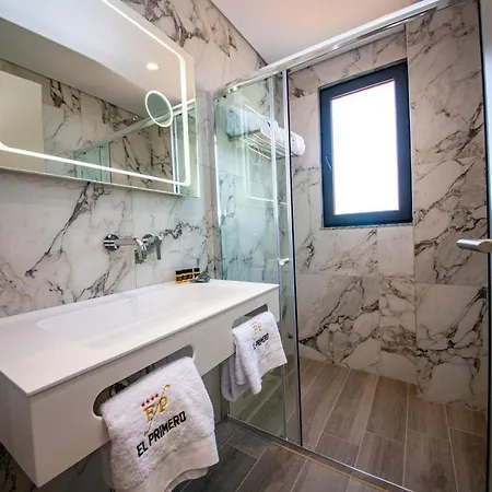 Hotel El Primero Sarandë