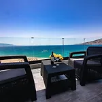 El Primero 4*