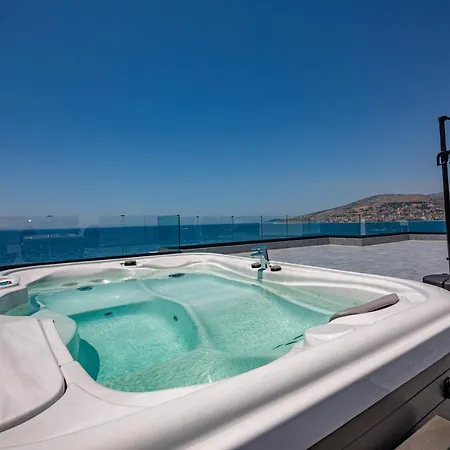 فندق El Primero 4*