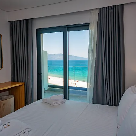 فندق El Primero 4*