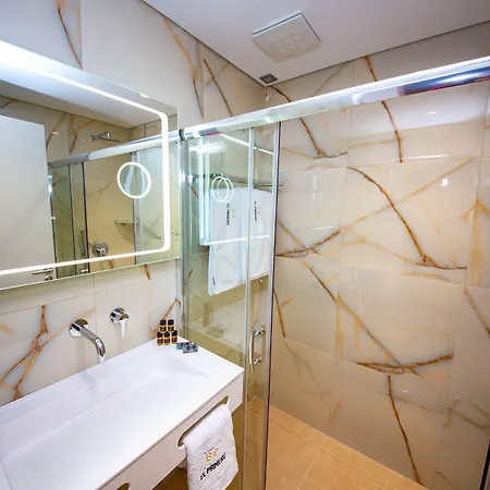 El Primero Otel 4*