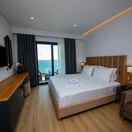 El Primero 4* Saranda